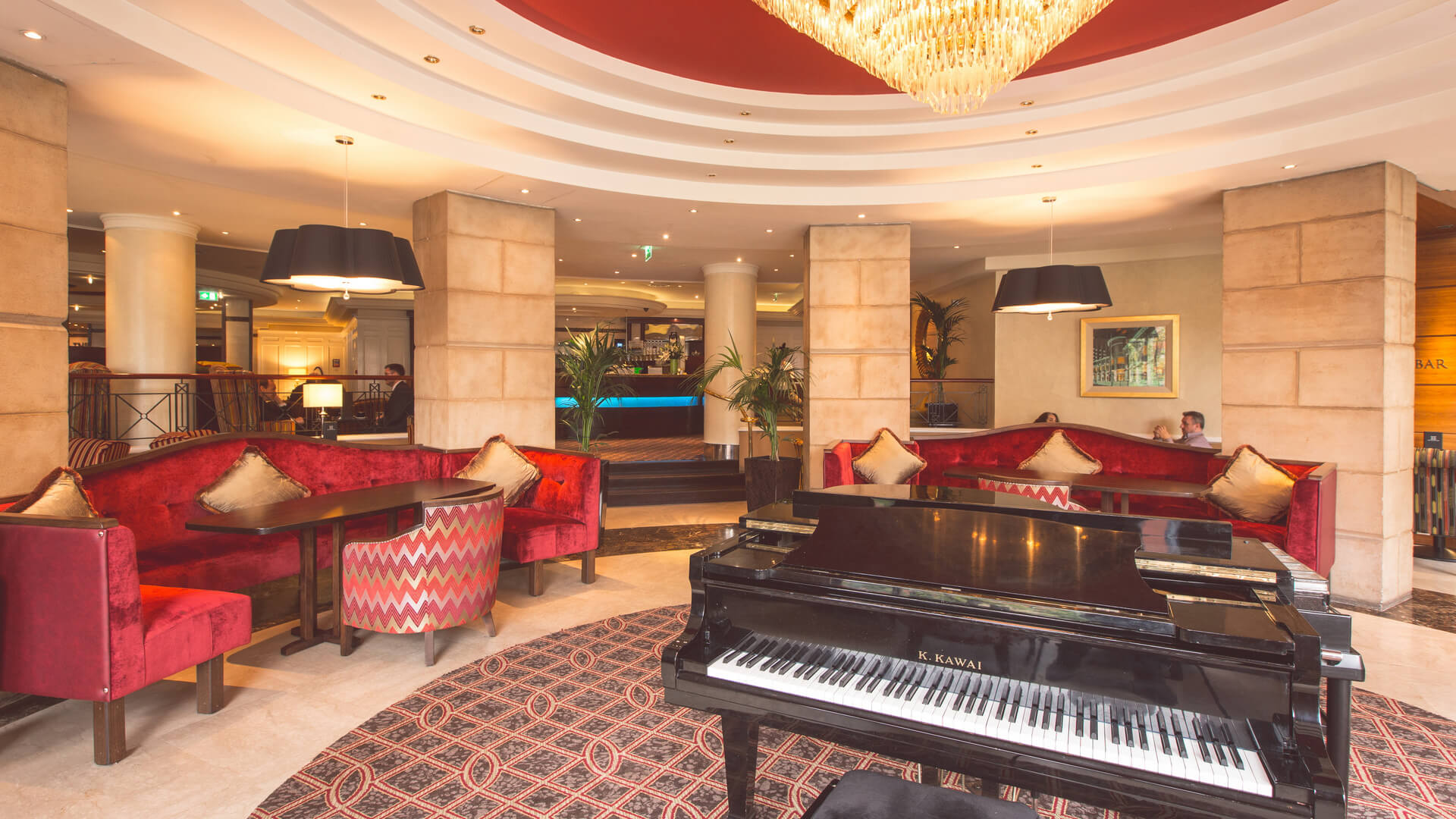 the-piano-lounge-belfast-bars-belfast-restaurants-europa-hotel